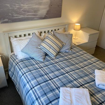 Trafalgar, Lovely Ground Floor Flat With Outside Patio Garden, Minutes Walk To Seafront Seaview Exterior foto