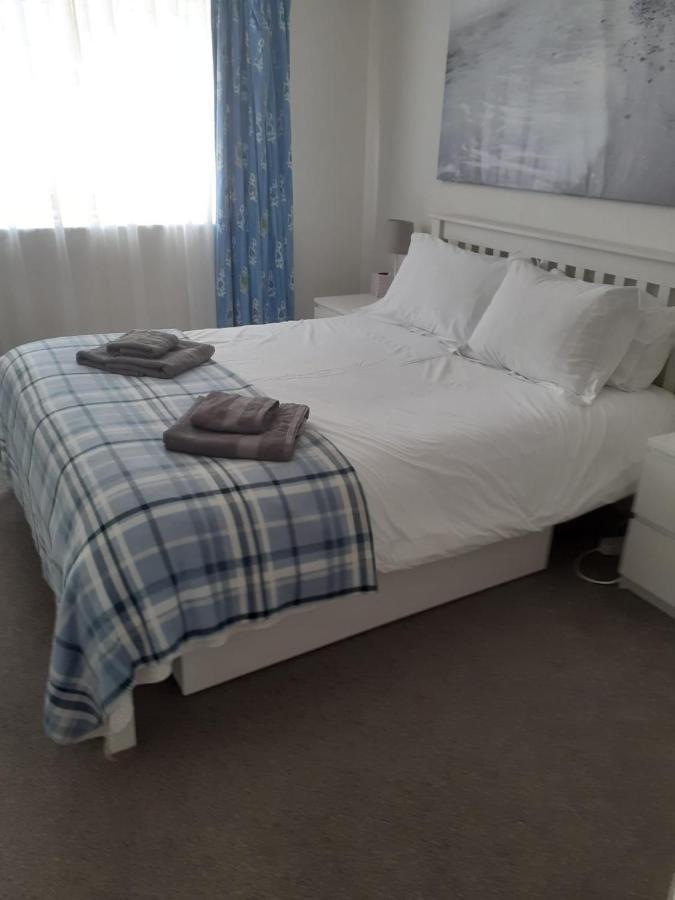 Trafalgar, Lovely Ground Floor Flat With Outside Patio Garden, Minutes Walk To Seafront Seaview Exterior foto