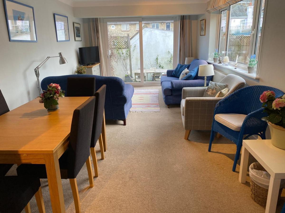 Trafalgar, Lovely Ground Floor Flat With Outside Patio Garden, Minutes Walk To Seafront Seaview Exterior foto