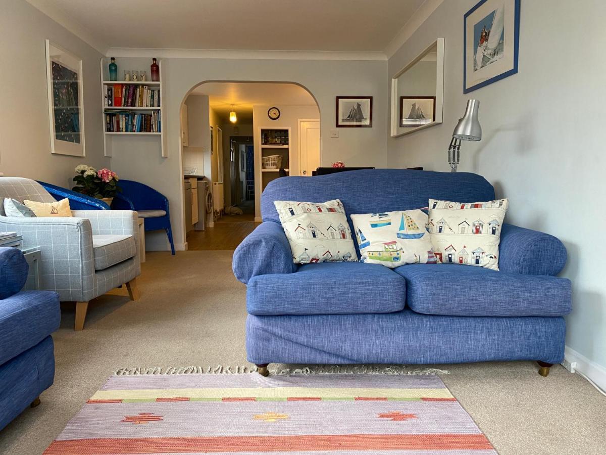 Trafalgar, Lovely Ground Floor Flat With Outside Patio Garden, Minutes Walk To Seafront Seaview Exterior foto